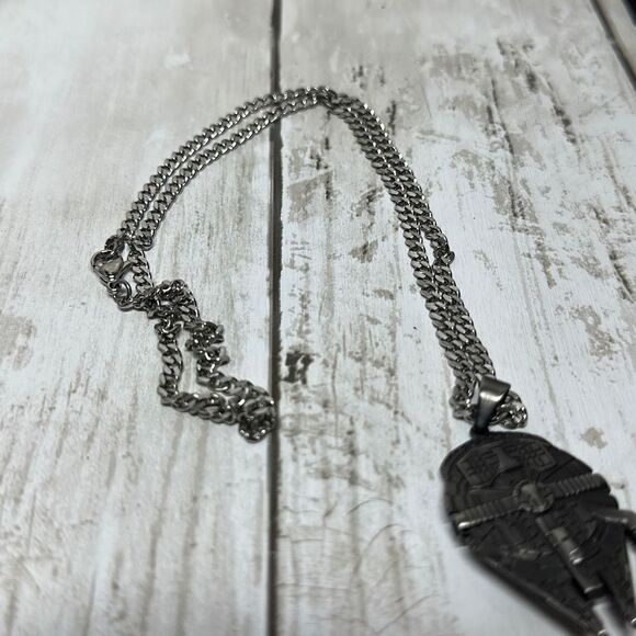 Star Wars Disney Jewelry Unisex Stainless Steel Millenium Falcon Pendant Necklac - Picture 6 of 6